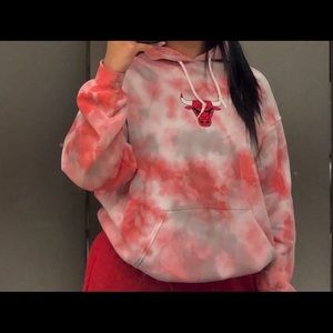 CHICAGO BULLS TIE DYE HOODIE